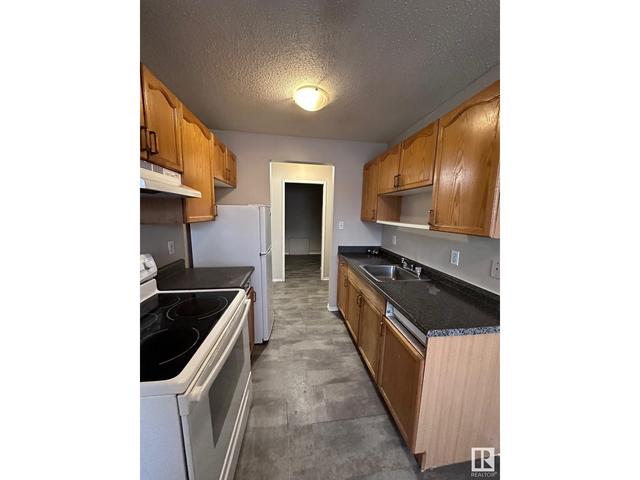 101 - 12921 127 St Nw, Condo with 3 bedrooms, 1 bathrooms and null parking in Edmonton AB | Image 2