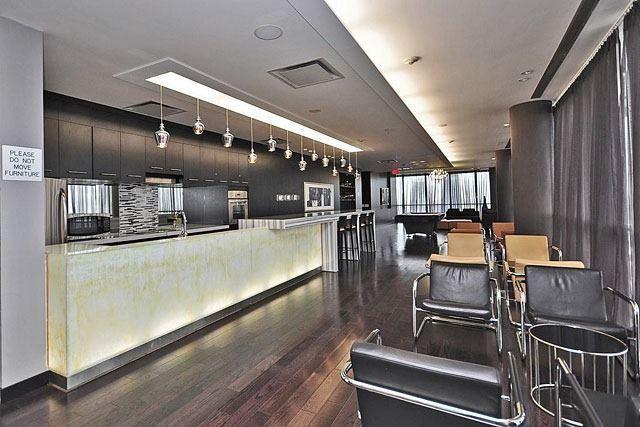 2706 - 223 Webb Dr, Condo with 2 bedrooms, 2 bathrooms and 1 parking in Mississauga ON | Image 10