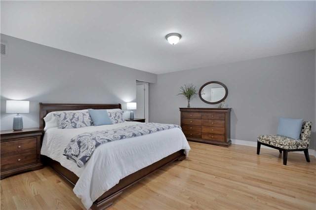 981 Toscana Pl, House attached with 3 bedrooms, 3 bathrooms and 2 parking in Mississauga ON | Image 11