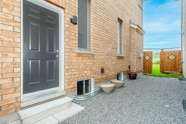 17 Lockton St, House detached with 4 bedrooms, 3 bathrooms and 4 parking in Whitby ON | Image 31