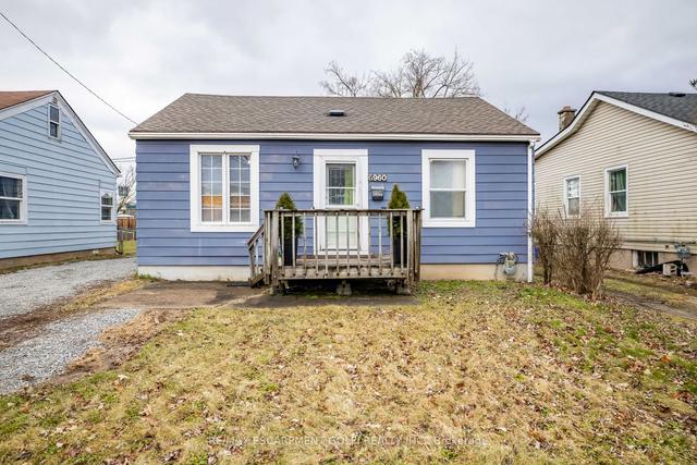 6960 Brant Ave, House detached with 3 bedrooms, 1 bathrooms and 3 parking in Niagara Falls ON | Image 1