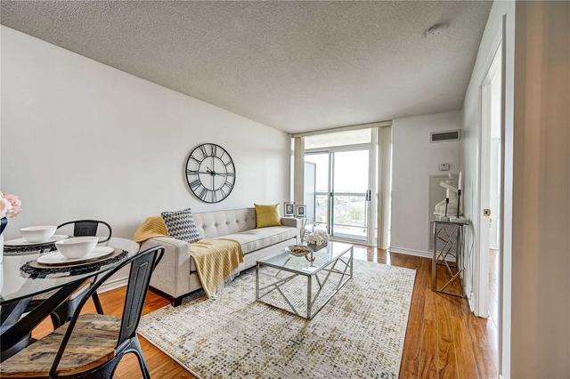 733 - 18 Mondeo Dr, Condo with 1 bedrooms, 1 bathrooms and 1 parking in Toronto ON | Image 4