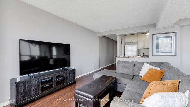 3202 - 150 Charlton Ave E, Condo with 2 bedrooms, 2 bathrooms and 1 parking in Hamilton ON | Image 4