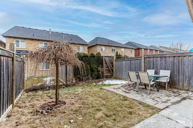 3379 Stoney Cres, House semidetached with 4 bedrooms, 5 bathrooms and 5 parking in Mississauga ON | Image 35