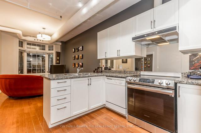 102 - 78 St Patrick St, Townhouse with 1 bedrooms, 1 bathrooms and 0 parking in Toronto ON | Image 5