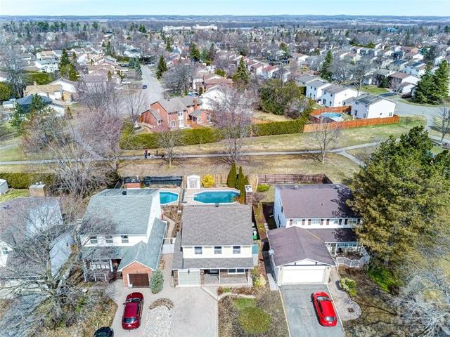 1169 St Moritz Court, House detached with 3 bedrooms, 4 bathrooms and 3 parking in Ottawa ON | Image 2