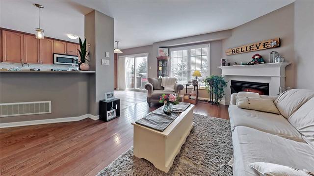 1890 Liatris Dr, House attached with 3 bedrooms, 3 bathrooms and 2 parking in Pickering ON | Image 4