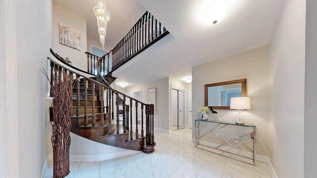 5493 Glen Erin Dr, House detached with 5 bedrooms, 5 bathrooms and 7 parking in Mississauga ON | Image 9