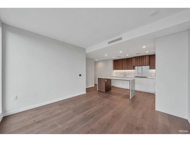 1703 - 7433 Cambie Street, Condo with 2 bedrooms, 2 bathrooms and 1 parking in Vancouver BC | Card Image