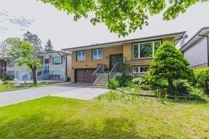 4047 Ellesmere Rd, House detached with 3 bedrooms, 2 bathrooms and 5 parking in Toronto ON | Image 2