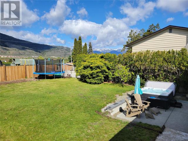 24 Finch Crescent, House detached with 4 bedrooms, 2 bathrooms and 4 parking in Osoyoos BC | Image 6