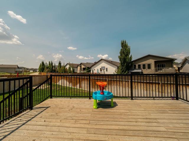 116 Riverhurst Cove W, House detached with 5 bedrooms, 3 bathrooms and 5 parking in Lethbridge AB | Image 35