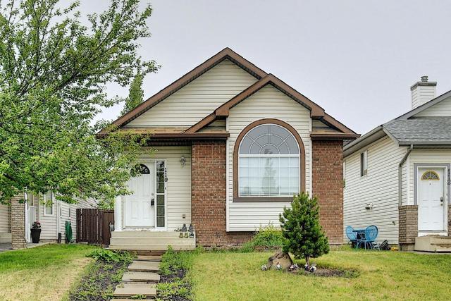 110 Coverton Close Ne, House detached with 3 bedrooms, 2 bathrooms and 2 parking in Calgary AB | Image 2