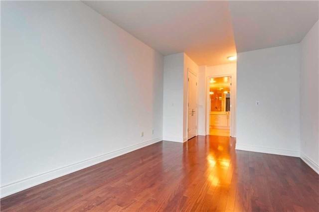 4403 - 761 Bay St, Condo with 2 bedrooms, 2 bathrooms and 1 parking in Toronto ON | Image 11