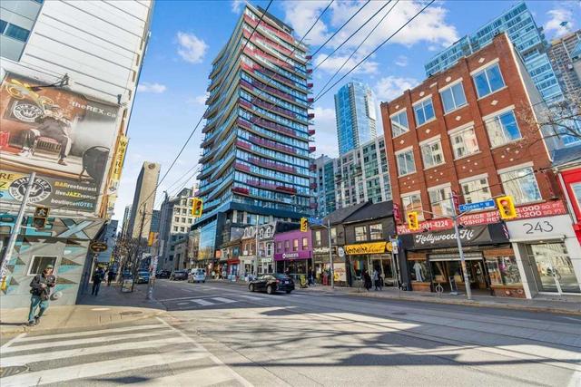 809 - 215 Queen St W, Condo with 0 bedrooms, 1 bathrooms and 0 parking in Toronto ON | Image 9