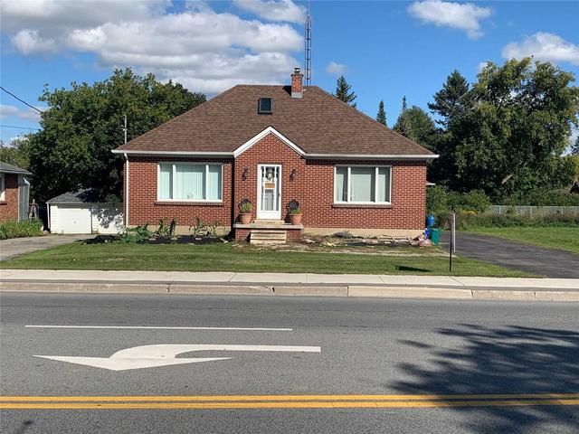 13119 Highway 27 Rd, House detached with 2 bedrooms, 1 bathrooms and 7 parking in King ON | Image 2