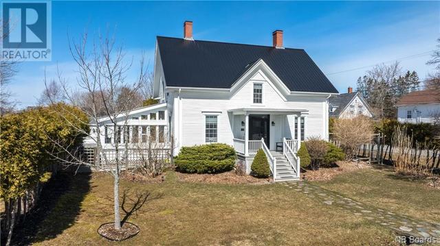 62 Sophia Street, House detached with 3 bedrooms, 2 bathrooms and null parking in Saint Andrews NB | Image 1