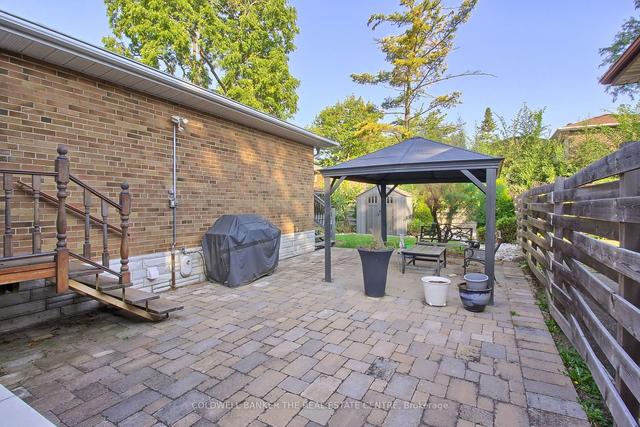 62 Mooreshead Dr, House detached with 3 bedrooms, 2 bathrooms and 5 parking in Toronto ON | Image 31