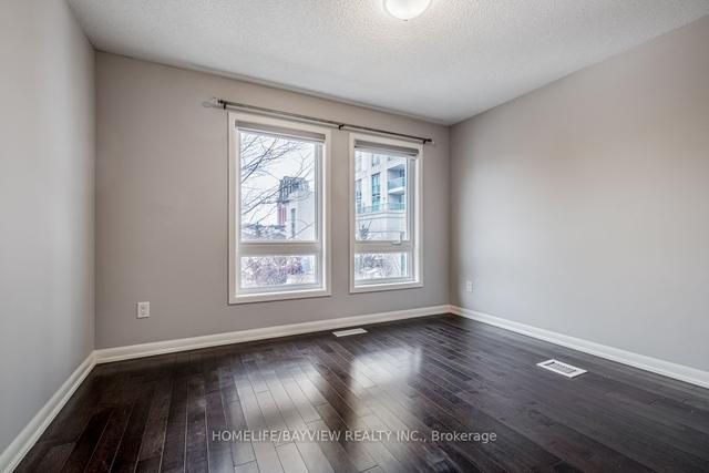 th12 - 19 Anndale Dr, Townhouse with 3 bedrooms, 3 bathrooms and 2 parking in Toronto ON | Image 9