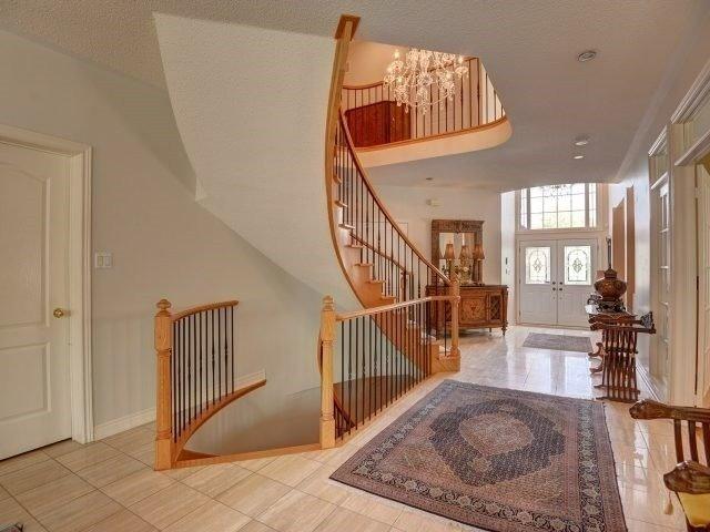 2257 Manor Hill Dr, House detached with 5 bedrooms, 4 bathrooms and 3 parking in Mississauga ON | Image 3