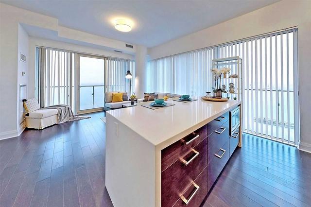 4005 - 65 St. Mary St, Condo with 2 bedrooms, 2 bathrooms and 1 parking in Toronto ON | Image 7