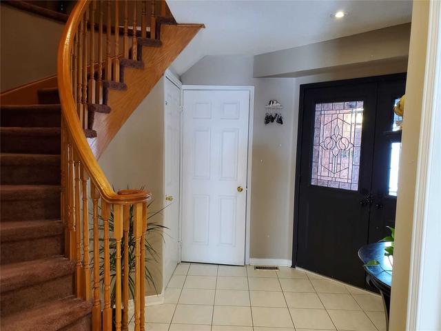19 Lauraglen Cres, House semidetached with 4 bedrooms, 4 bathrooms and 5 parking in Brampton ON | Image 23