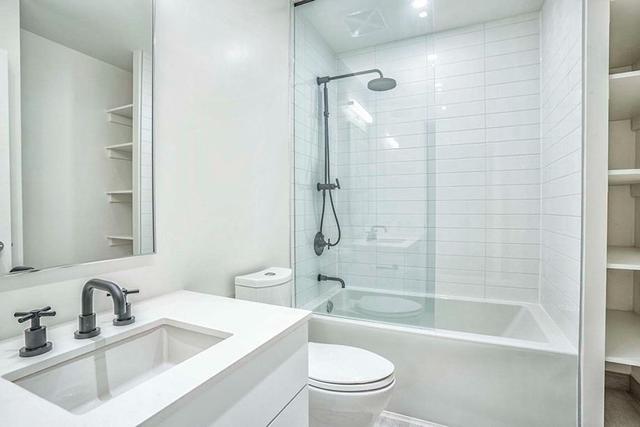 305 - 22 Lombard St, Condo with 2 bedrooms, 2 bathrooms and 1 parking in Toronto ON | Image 15