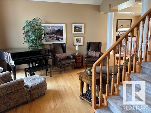 755 Wells Wd Nw, House detached with 4 bedrooms, 3 bathrooms and 4 parking in Edmonton AB | Image 5