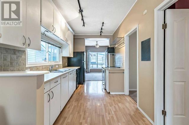 926 5 Avenue Ne, House detached with 2 bedrooms, 1 bathrooms and 2 parking in Calgary AB | Image 11