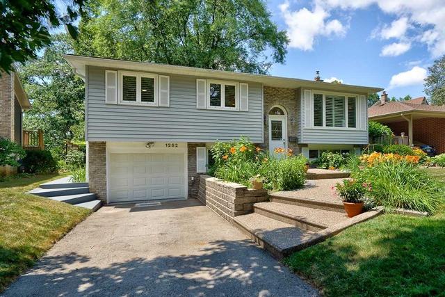 1262 Richards Cres, House detached with 3 bedrooms, 2 bathrooms and 4 parking in Oakville ON | Image 1