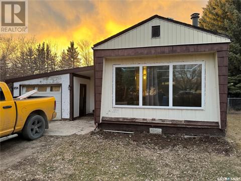 214 Oak Street, Home with 3 bedrooms, 1 bathrooms and null parking in Wolseley SK | Card Image