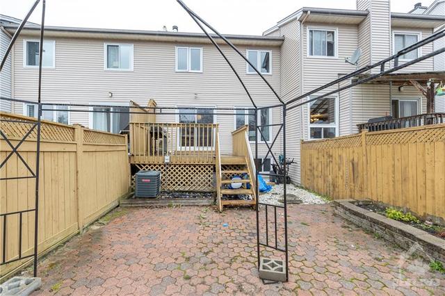 1435 Beaucourt Place, Townhouse with 3 bedrooms, 3 bathrooms and 3 parking in Ottawa ON | Image 21