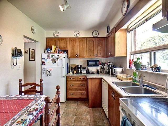 34 Samba Dr, House detached with 3 bedrooms, 2 bathrooms and 8 parking in Toronto ON | Image 16