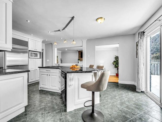 793 Sundance Circ, House detached with 4 bedrooms, 4 bathrooms and 6 parking in Oshawa ON | Image 7