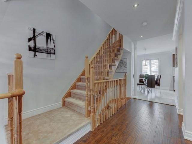 416 Aspendale Cres, House attached with 3 bedrooms, 3 bathrooms and 1 parking in Mississauga ON | Image 5
