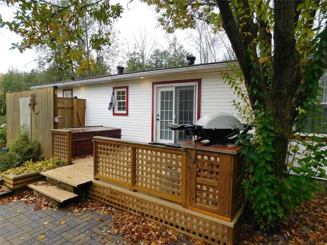 3907 Ruth Rd, House detached with 3 bedrooms, 1 bathrooms and 10 parking in Innisfil ON | Image 6