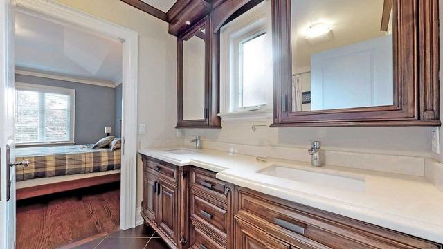 202 Times Rd, House detached with 4 bedrooms, 5 bathrooms and 6 parking in Toronto ON | Image 20