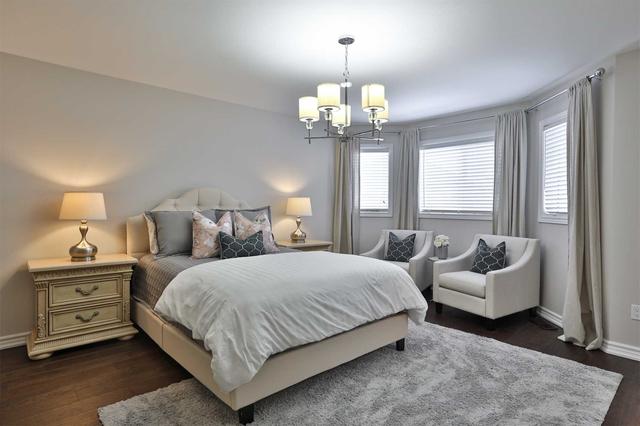 107 Purcell Cres, House detached with 4 bedrooms, 4 bathrooms and 5 parking in Vaughan ON | Image 11