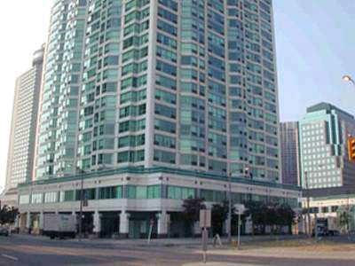 1101 - 10 Queens Quay W, Condo with 1 bedrooms, 2 bathrooms and 1 parking in Toronto ON | Image 1