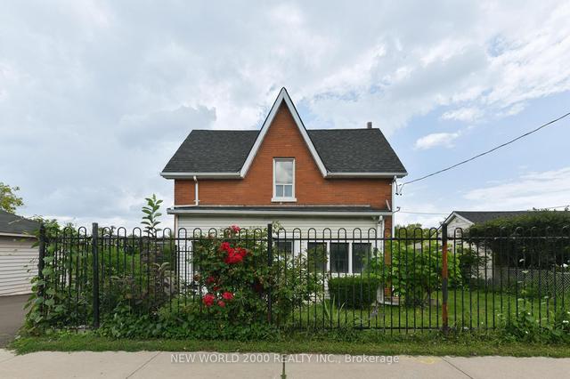 8071 Kipling Ave, House detached with 4 bedrooms, 2 bathrooms and 7 parking in Vaughan ON | Image 1