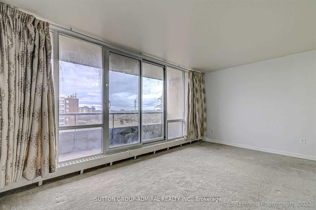 902 - 25 Four Winds Dr, Condo with 2 bedrooms, 1 bathrooms and 1 parking in Toronto ON | Image 26