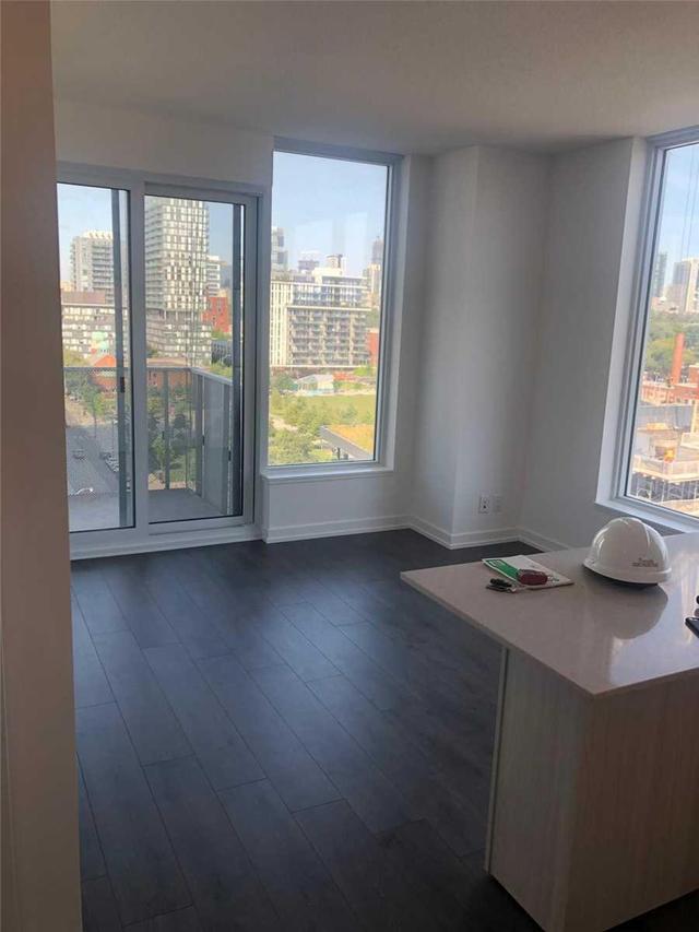 20 Tubman Ave, Condo with 2 bedrooms, 2 bathrooms and null parking in Toronto ON | Image 2