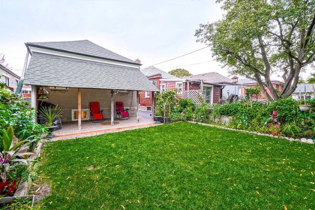 93 Cordella Ave, House detached with 3 bedrooms, 2 bathrooms and 4 parking in Toronto ON | Image 15