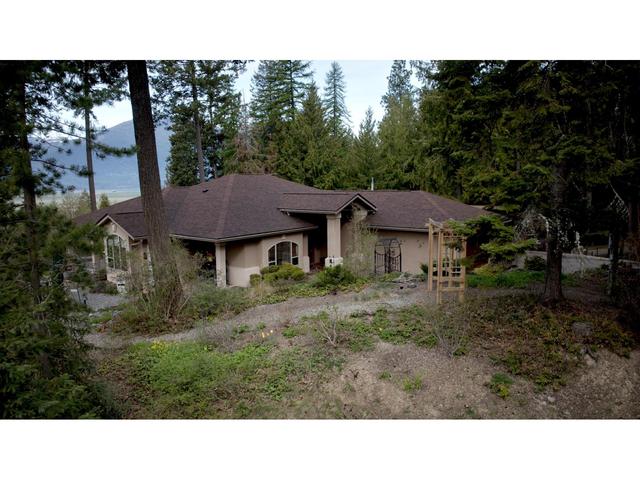 1111 Fox Tree Road, House detached with 3 bedrooms, 3 bathrooms and null parking in Central Kootenay B BC | Image 42