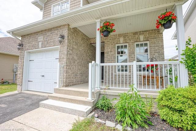 1035 Woodhaven Drive, House detached with 4 bedrooms, 3 bathrooms and 2 parking in Kingston ON | Image 4