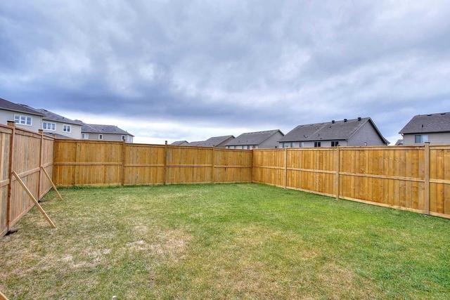38 Wagner Cres N, House detached with 3 bedrooms, 3 bathrooms and 1 parking in Essa ON | Image 18
