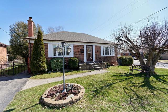 552 Ridgemount Cres, House detached with 2 bedrooms, 2 bathrooms and 6 parking in Mississauga ON | Image 19