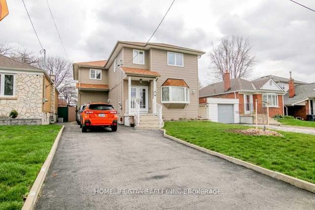 19 Dyson Blvd, House detached with 5 bedrooms, 3 bathrooms and 4 parking in Toronto ON | Image 1