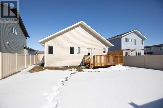 21 Panorama Avenue, House detached with 3 bedrooms, 2 bathrooms and 2 parking in Lacombe AB | Image 30