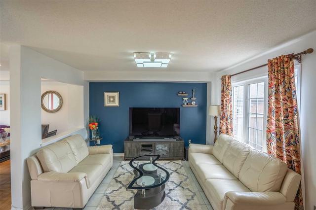 104 Williamson Dr E, House attached with 3 bedrooms, 4 bathrooms and 3.5 parking in Ajax ON | Image 9